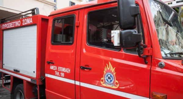 Φωτιά στο Λαύριο - Άμεση κινητοποίηση της πυροσβεστικής