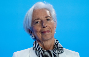 ΕΚΤ: «Ομπρέλα» ρευστότητας με νέα μόνιμα repos έως 50 δισ. ευρώ στις κεντρικές τράπεζες