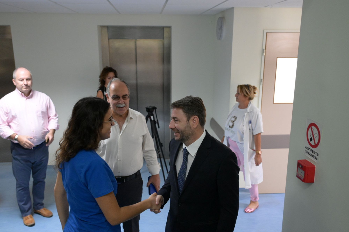 Στο νοσοκομείο Κυθήρων ο Ανδρουλάκης: Σημαντικές ελλείψεις προσωπικού