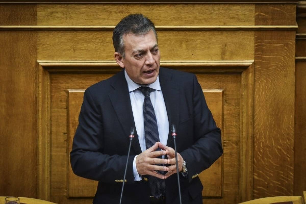 Συντάξεις: Διαβεβαίωση Βρούτση ότι θα πάρουν τα αναδρομικά όσοι δικαιούνται