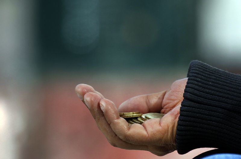 Σε κατάσταση ακραίας φτώχειας 1,5 εκατ. Έλληνες, σύμφωνα με έρευνα