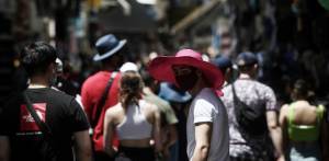Κορονοϊός-Ελλάδα: 13 νεκροί και 2.218 νέα κρούσματα-Στους 250 οι διασωληνωμένοι