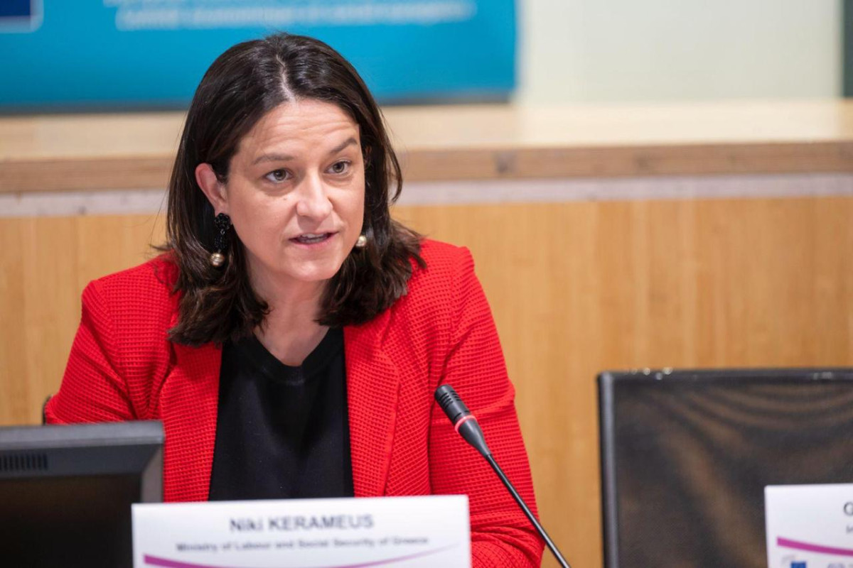 Κεραμέως: Επανακατάρτιση και αναβάθμιση δεξιοτήτων η απάντηση στην Τεχνητή Νοημοσύνη