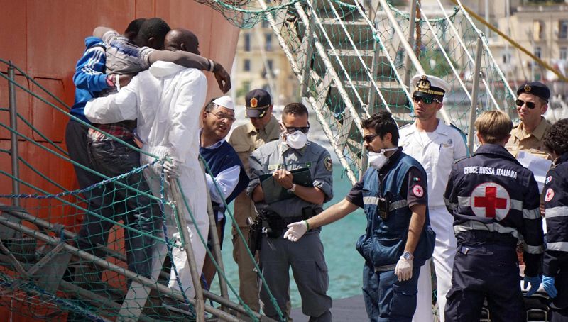 Ιταλία: Περισσότεροι από 5.600 πρόσφυγες διασώθηκαν σε θαλάσσιες επιχειρήσεις