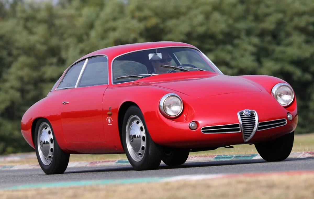 Alfa Romeo Summer Stories: Giulietta SZ: Σμιλεύοντας τον άνεμο