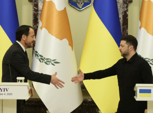 Στην Κύπρο ο Ζελένσκι - Συνάντηση με Χριστοδουλίδη και Αρχιεπίσκοπο Γεώργιο