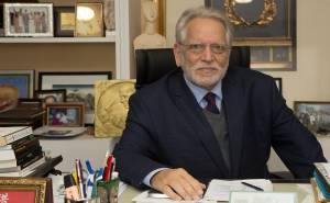 Χρούσος(ΕΚΠΑ): Τις επόμενες μέρες η έγκριση για εμβολιασμό στους 15-17