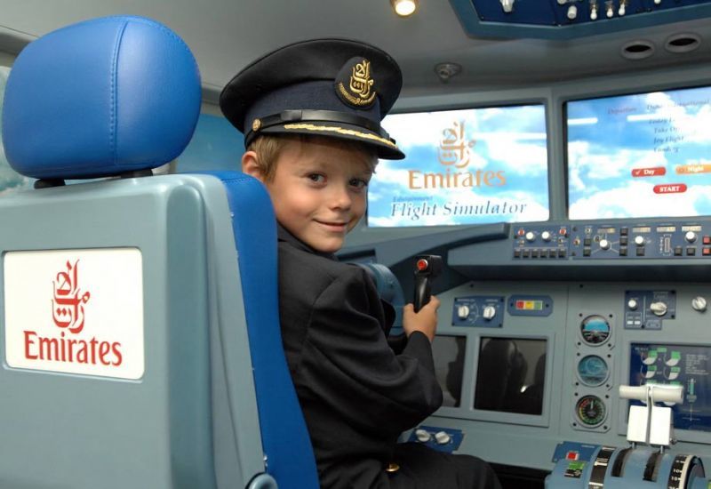 Η Emirates διασκεδάζει τους μικρούς επιβάτες της και φέτος το καλοκαίρι
