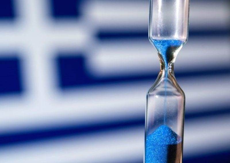 Σφίγγει ο κλοιός γύρω απ' την κυβέρνηση με τη ρευστότητα να στερεύει