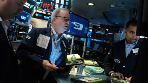 «Τρενάκι του τρόμου» η Wall Street: Επιστροφή στις ρευστοποιήσεις