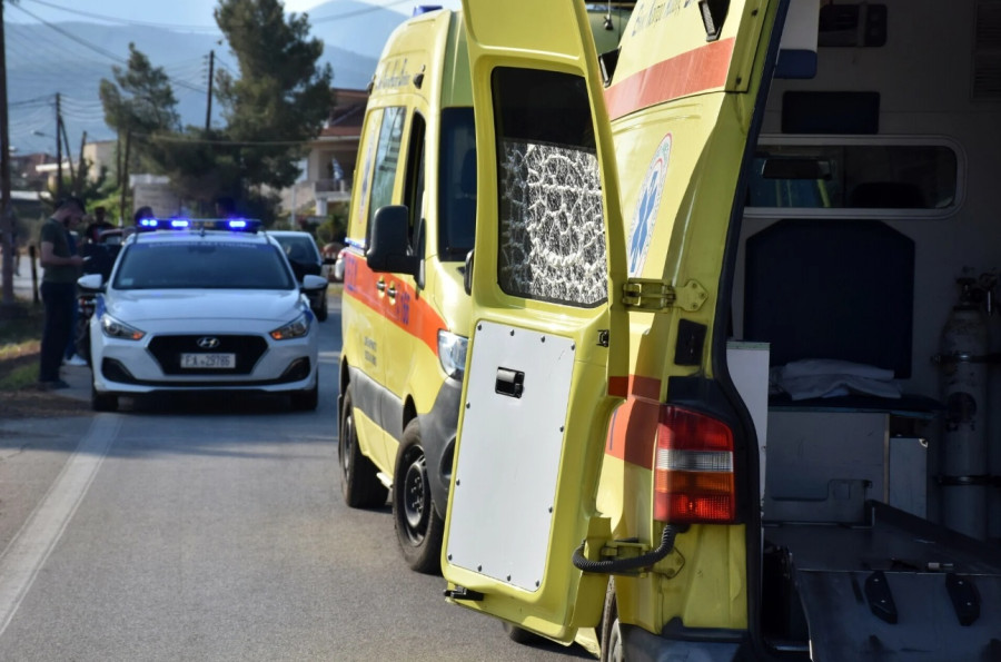 Σαλαμίνα: Περιπολικό παρέσυρε 12χρονη έξω από σχολείο