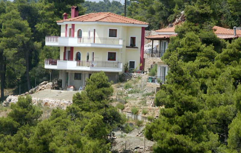 Νέα ρύθμιση για τα αυθαίρετα με... εισοδηματικά κριτήρια