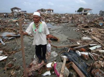 Ινδονησία: Τέλος οι έρευνες για 5.000 αγνοούμενους-Στους 2.045 οι νεκροί