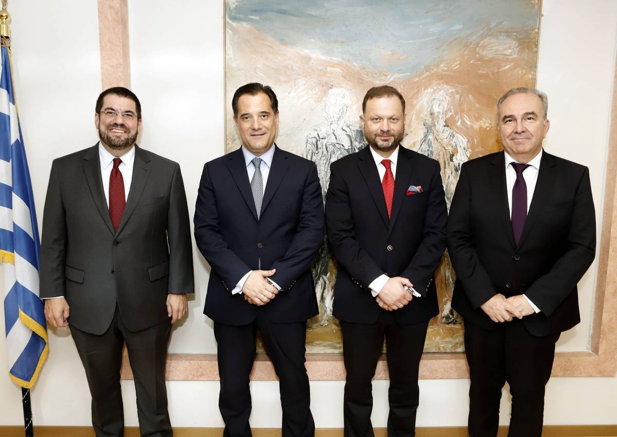 Ξεκίνησε η εξόφληση των εργαζομένων στα Ναυπηγεία Σύρου