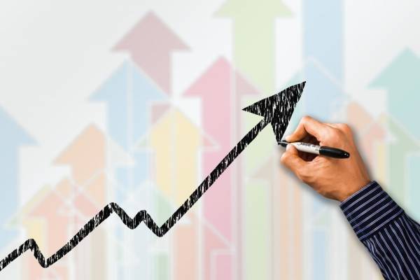 «Ανάσα» 5,5% στη βιομηχανική παραγωγή το Μάρτιο-Η τεχνολογία στο προσκήνιο