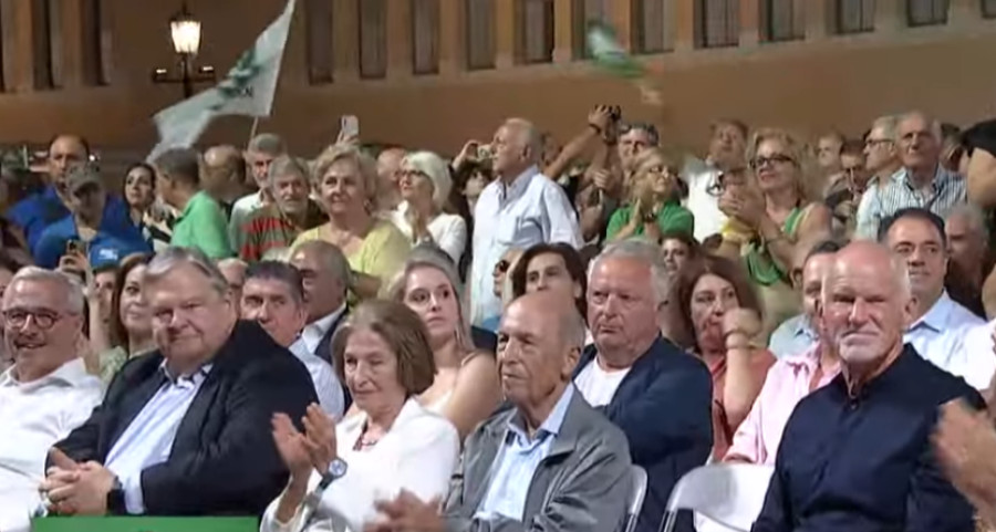Σημίτης, Παπανδρέου, Βενιζέλος μίλησαν για την ευκαιρία του 50χρονου ΠΑΣΟΚ