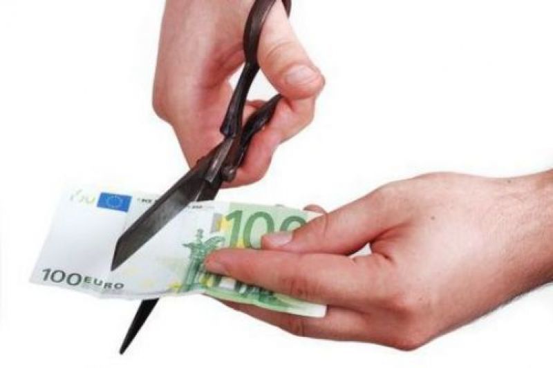 Έρχεται νέο «ψαλίδι» στους μισθούς κατά 15%