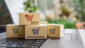 Skroutz-Black Friday: «Εκτόξευση» 150% των παραγγελιών και 73% του τζίρου