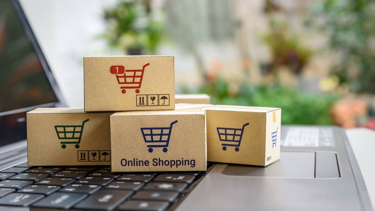 Skroutz-Black Friday: «Εκτόξευση» 150% των παραγγελιών και 73% του τζίρου