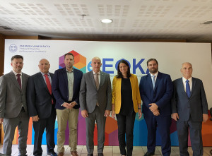 Κεραμέως: Επισκέφθηκε τις κεντρικές υπηρεσίες του e-ΕΦΚΑ- Η δήλωσή της