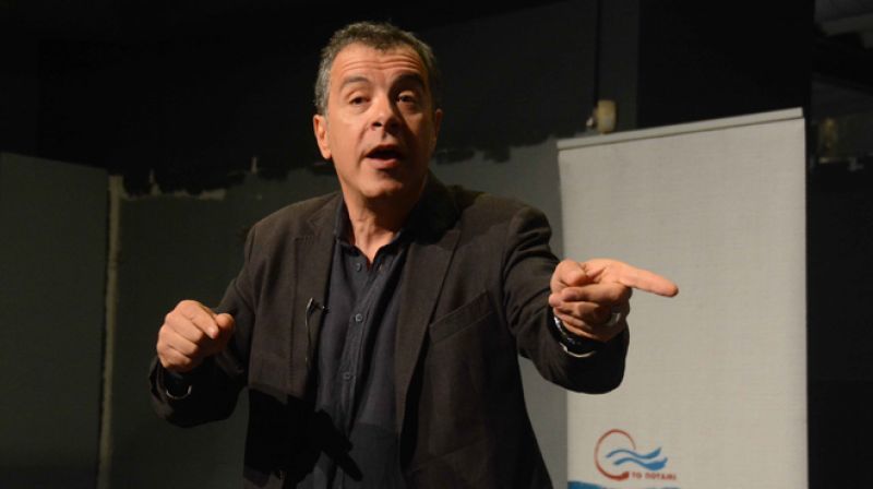 Θεοδωράκης: Βραβεία υποκριτικής σε Παππά και Σκουρλέτη