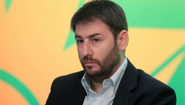 Αλλαγή του εκλογικού νόμου προτείνει ο Νίκος Ανδρουλάκης