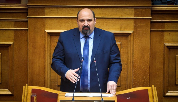 Προανακριτική: Να παραπεμφθεί απευθείας στη Δικαιοσύνη ζητά ο Τριαντόπουλος