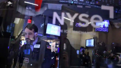 Επιφυλακτικοί οι επενδυτές στη Wall Street εν όψει Πάουελ