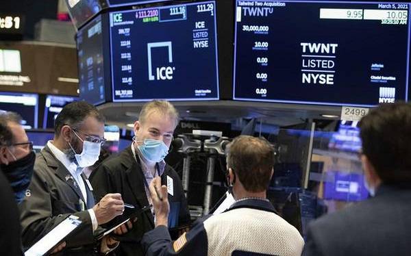 Νέο ρεκόρ ο Nasdaq μετά… ανησυχιών για την απασχόληση