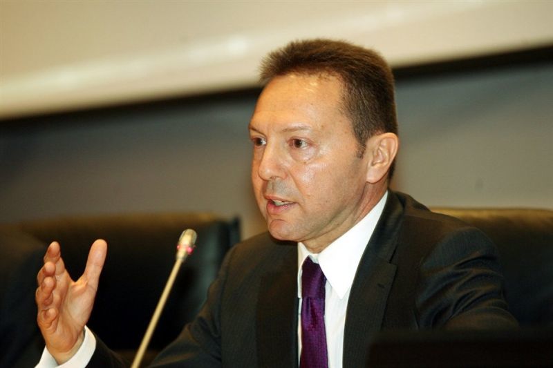 Στουρνάρας: Διαψεύδει κατηγορηματικά συνάντηση με Σημίτη