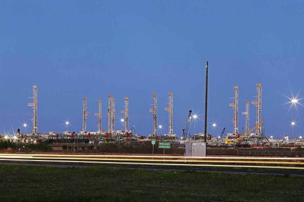 Ρωσία:Συμφωνία μόνο με συμμετοχή των ΗΠΑ στη μείωση παραγωγής πετρελαίου