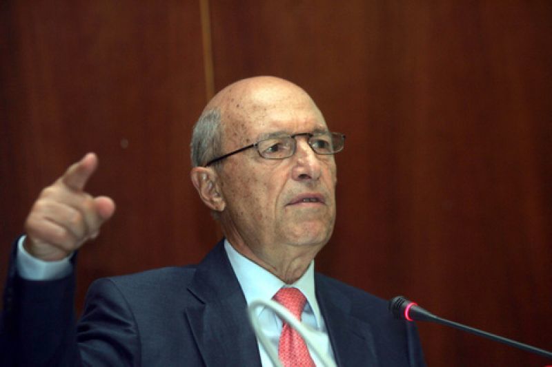 Σημίτης: Αυτό το πρόβλημα πρέπει να λύσει η κυβέρνηση