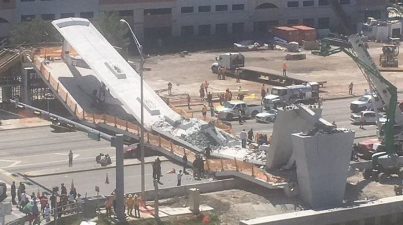 ΗΠΑ: Κατάρρευση πεζογέφυρας στη Φλόριντα- Φόβοι για νεκρούς