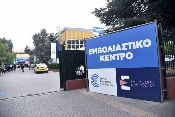 Στα σκαριά νέος αυστηρός νόμος για τους «μαϊμού» εμβολιασμούς
