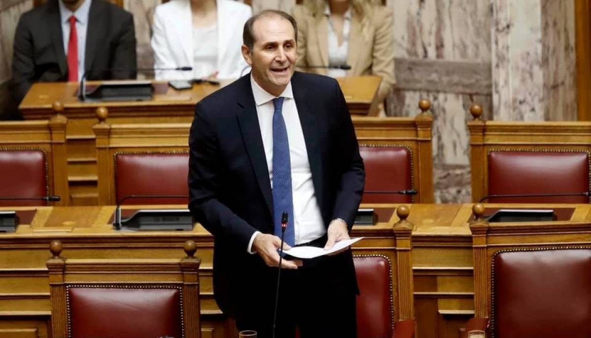 Βεσυρόπουλος: Στόχος η σταδιακή κατάργηση εισφοράς αλληλεγγύης και τέλους επιτηδεύματος