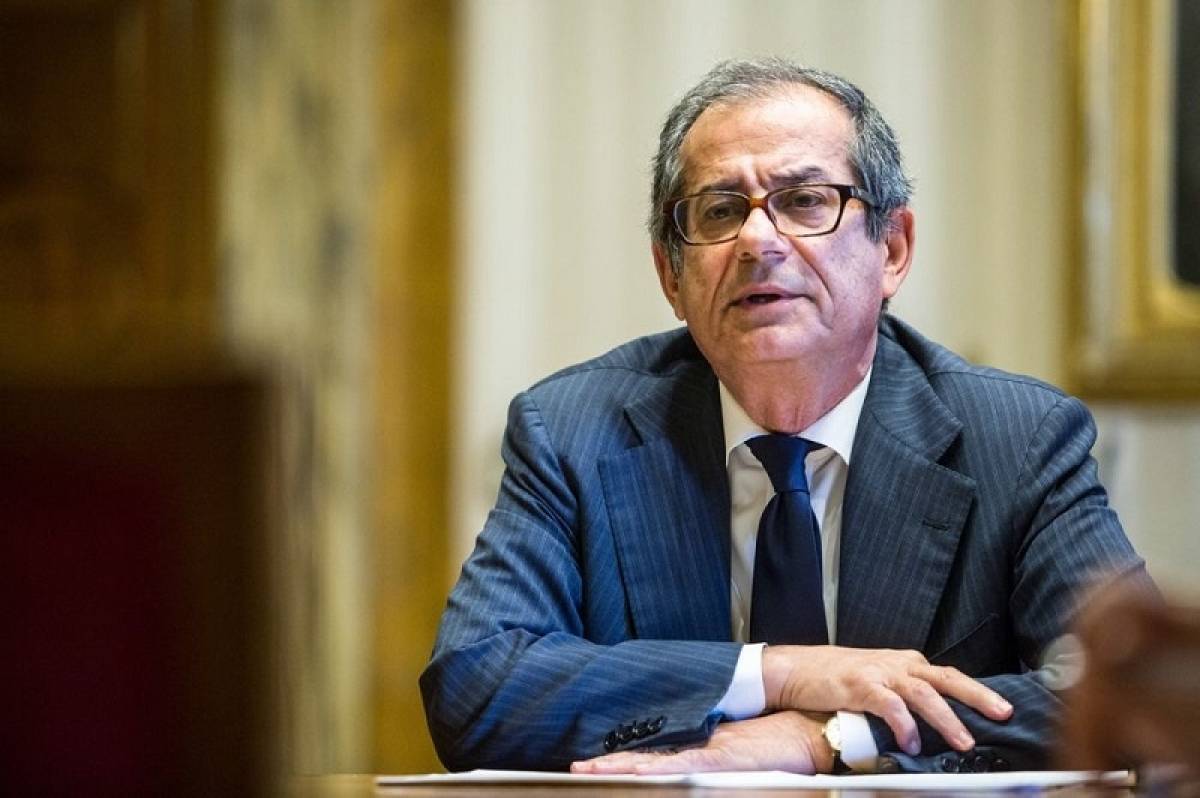 Τρία: Στόχος να μειωθεί το ιταλικό έλλειμμα στο 2,1%