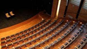 Μείωση 5,1% στον αριθμό των θεατών στα θέατρα το 2019