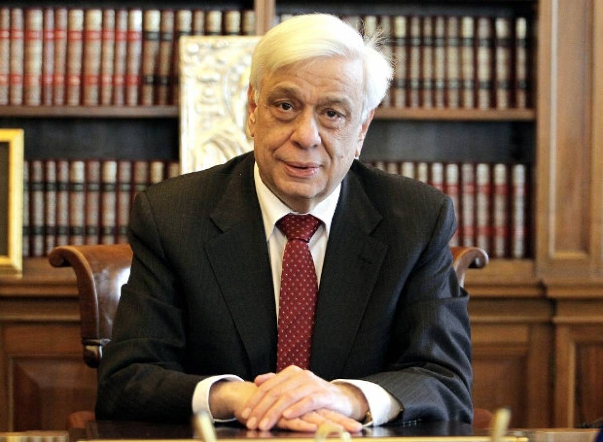 Παυλόπουλος: Χρέος μας να υπερασπισθούμε τη Δημοκρατία