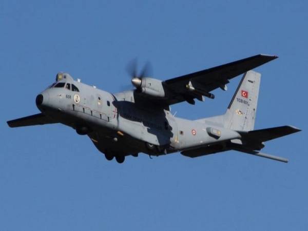 Τουρκικό κατασκοπευτικό πέταξε πάνω από το Αιγαίο
