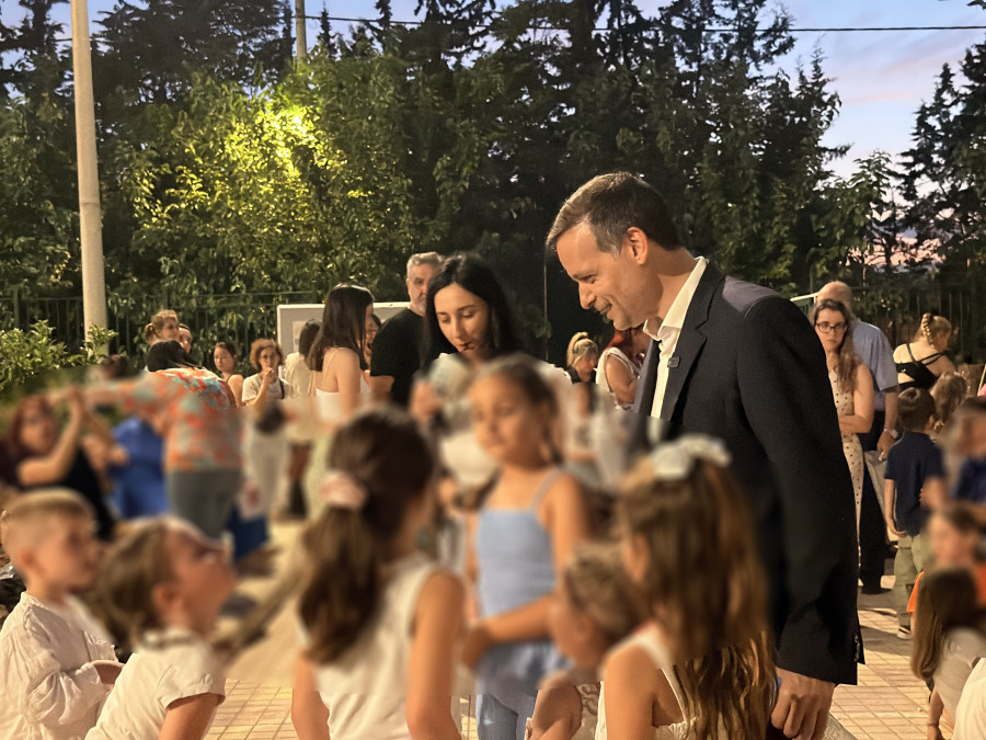 Δήμος Αθηναίων: 43 σχολικές αυλές γίνονται πιο πράσινες και πιο δροσερές