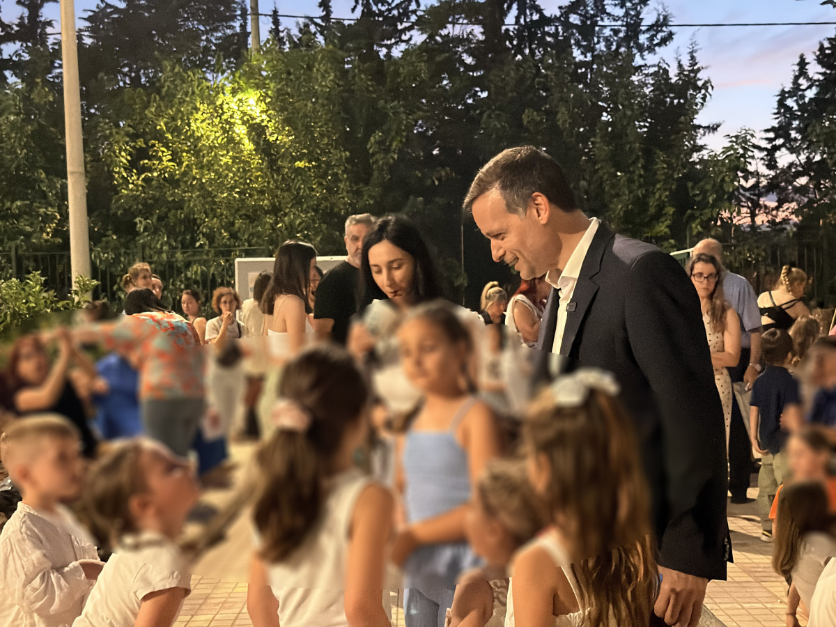 Δήμος Αθηναίων: 43 σχολικές αυλές γίνονται πιο πράσινες και πιο δροσερές