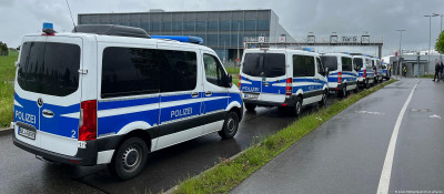 Γερμανία: Πυροβολισμοί σε εργοστάσιο της Mercedes Benz- Ένας νεκρός
