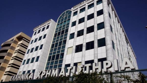 Πτώση στο Χρηματιστήριο Αθηνών με «βαρίδι» τις τράπεζες
