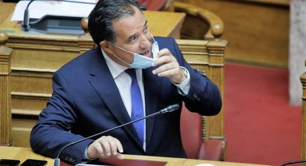 Ο Άδωνις λέει ότι είναι υπουργός… υπερανάπτυξης