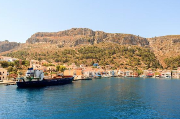 Προστίθεται τρίτο δρομολόγιο στη γραμμή Ρόδος-Καστελλόριζο