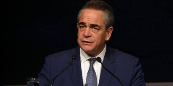 Μίχαλος: Δεν μπορεί να είναι ελεγκτής ο εστιάτορας