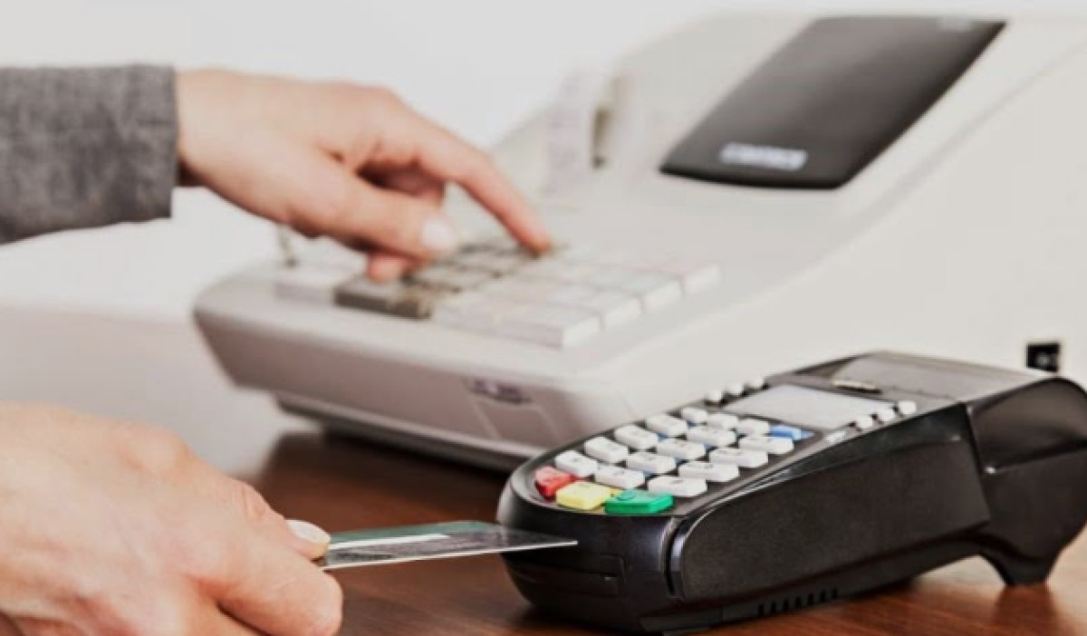 Διασύνδεση ταμειακών-POS: Συνεχίζονται τα... ευτράπελα- Ζητούν νέα παράταση οι επιχειρήσεις