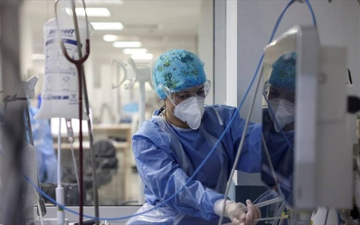 Όλα δείχνουν παράταση της επίταξης των ιδιωτών γιατρών στην Αττική