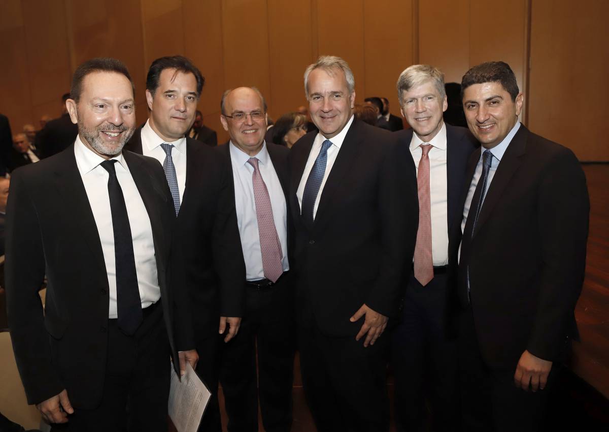 Ένα στα τρία για τον ασφαλιστικό κλάδο