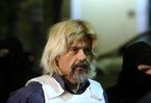 Ο Χριστόδουλος Ξηρός έβαλε φωτιά στο κελί του